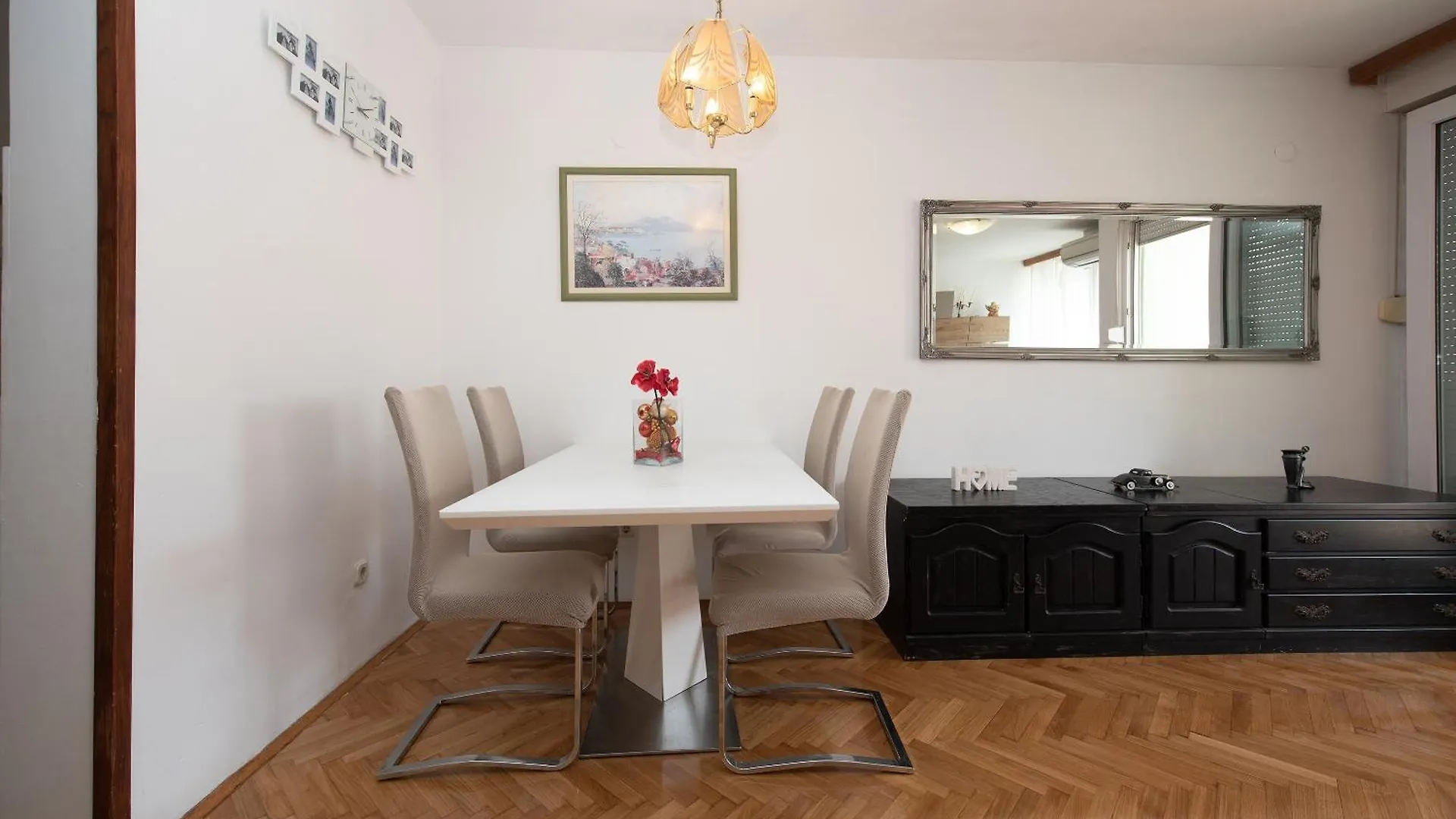 Split2 Apartment