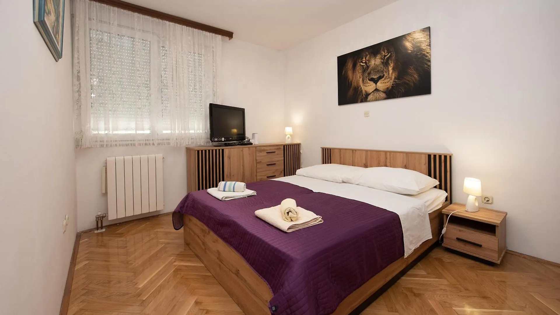 Split2 Apartment